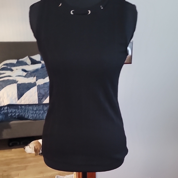 White House Black Market Fitted Black Sleeveless Tank Top - Picture 4 of 10